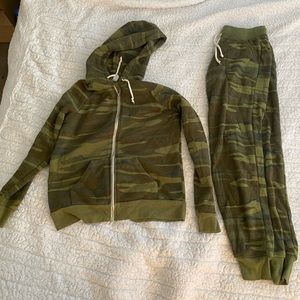 Camo jogger set